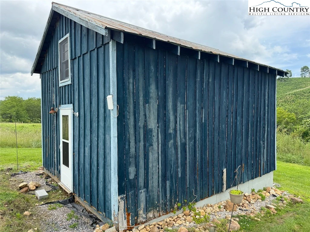 Image number 6 for the current listing