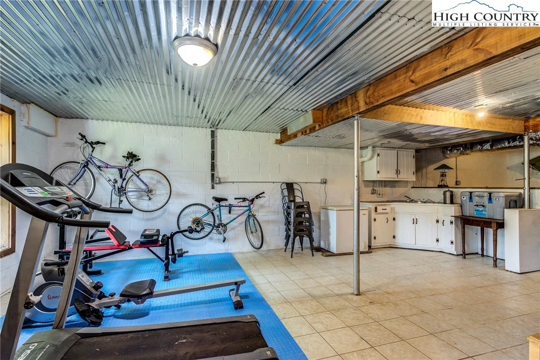 Image number 3 for the current listing