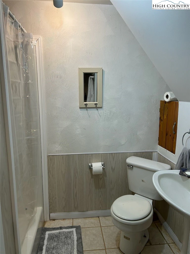 Image number 4 for the current listing