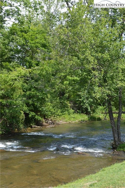 Image number 7 for the current listing