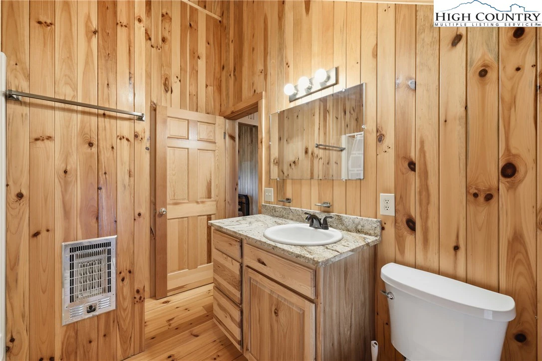 Image number 3 for the current listing