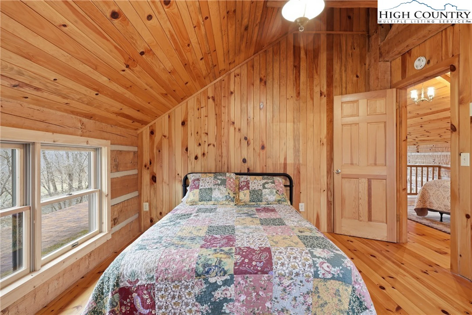 Image number 5 for the current listing