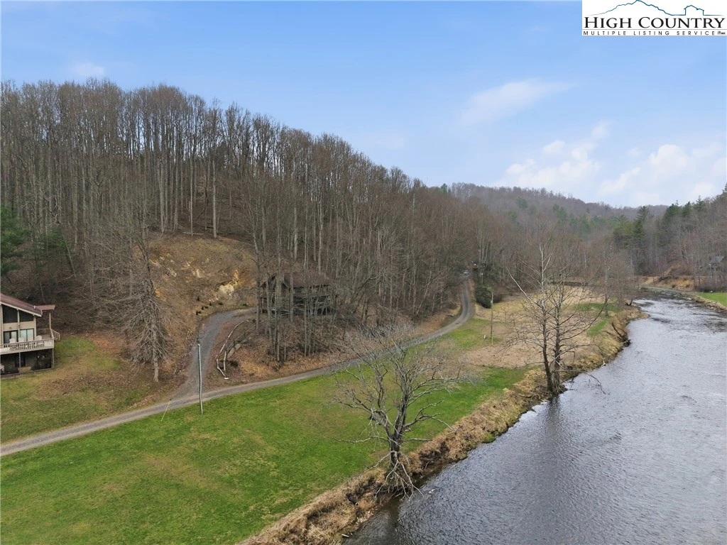Image number 2 for the current listing