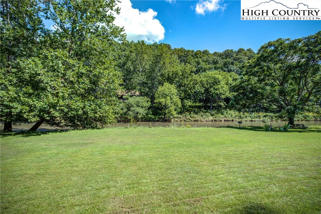 Image number 3 for the current listing