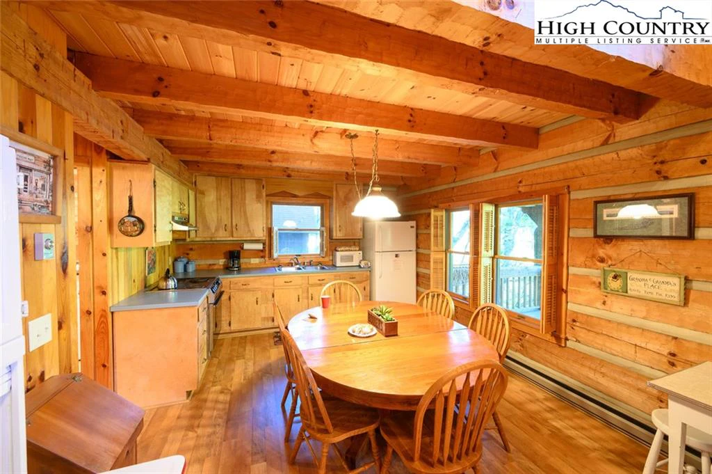 Image number 20 for the current listing