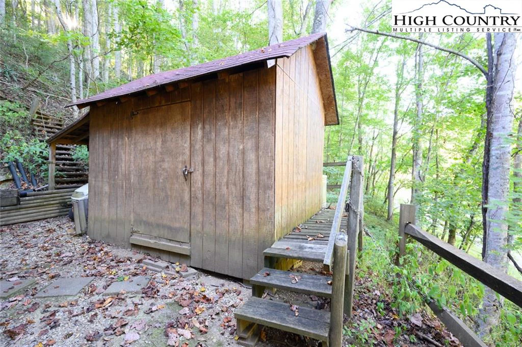 Image number 6 for the current listing