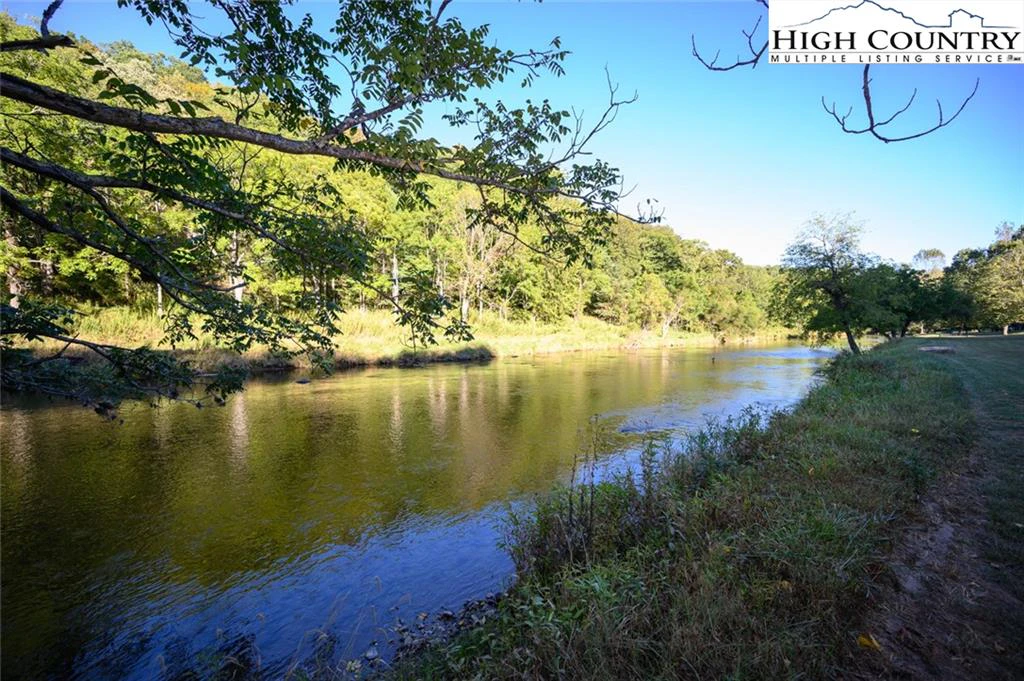 Image number 8 for the current listing
