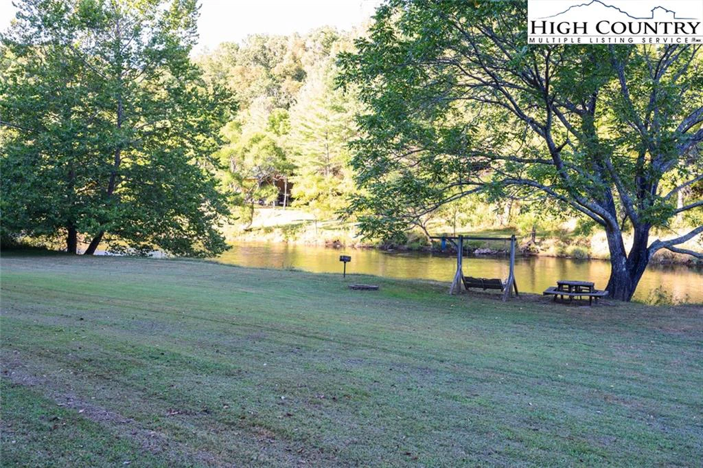 Image number 9 for the current listing