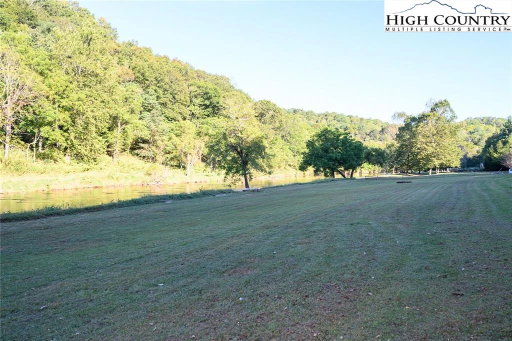 Image number 2 for the current listing