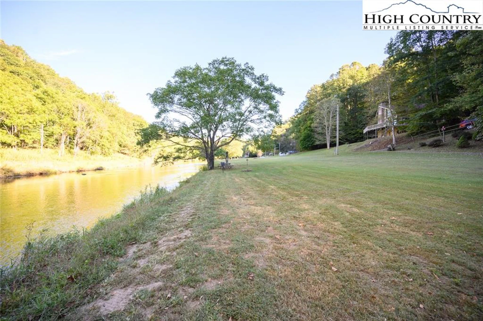 Image number 14 for the current listing