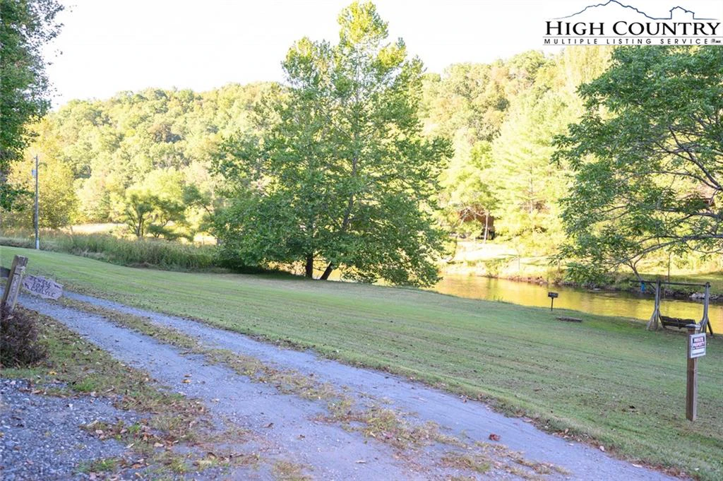 Image number 18 for the current listing
