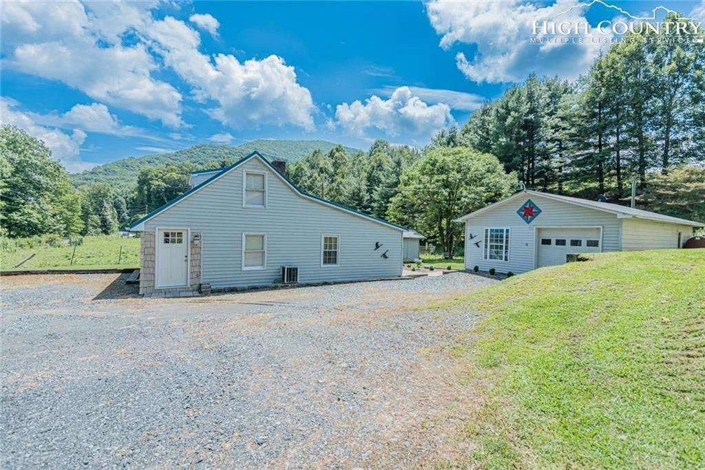 Image number 1 for the current listing