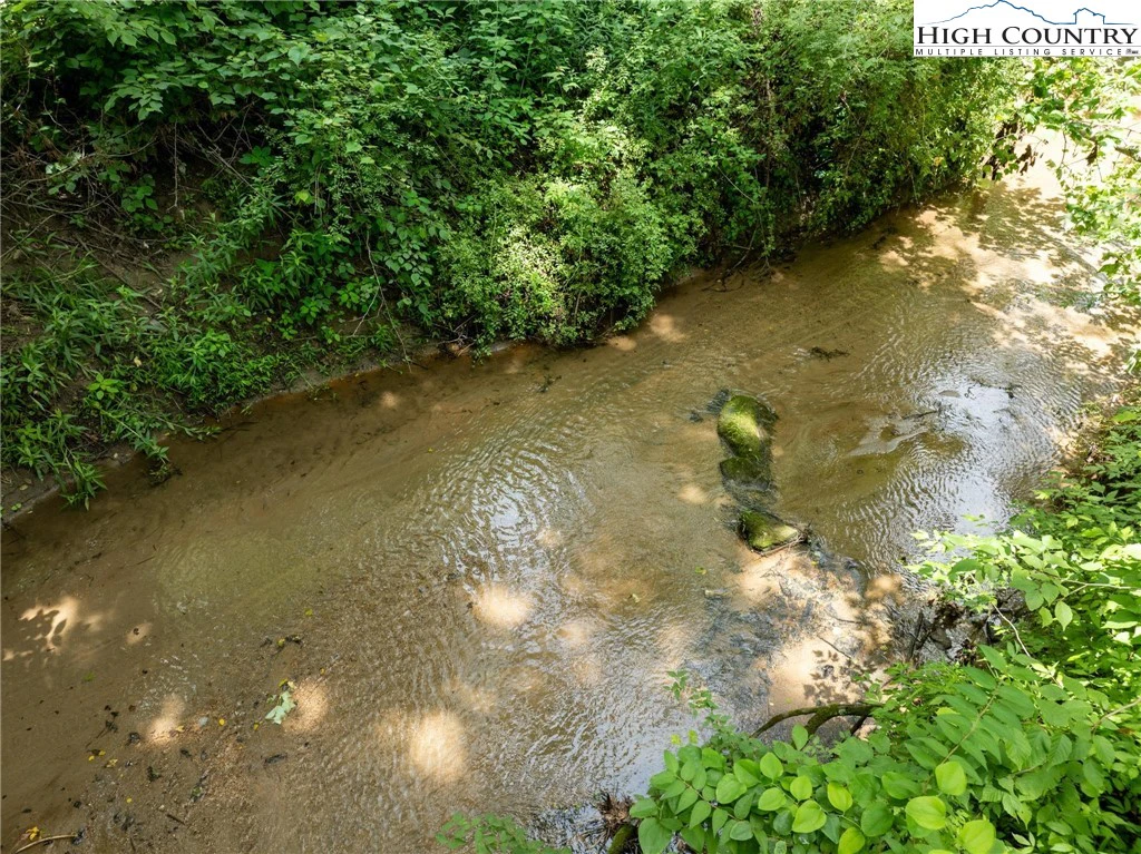 Image number 12 for the current listing