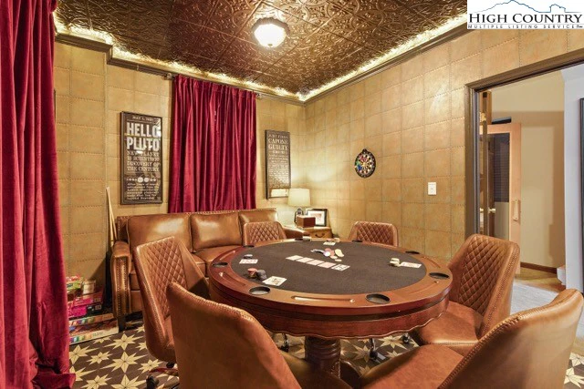 Image number 8 for the current listing