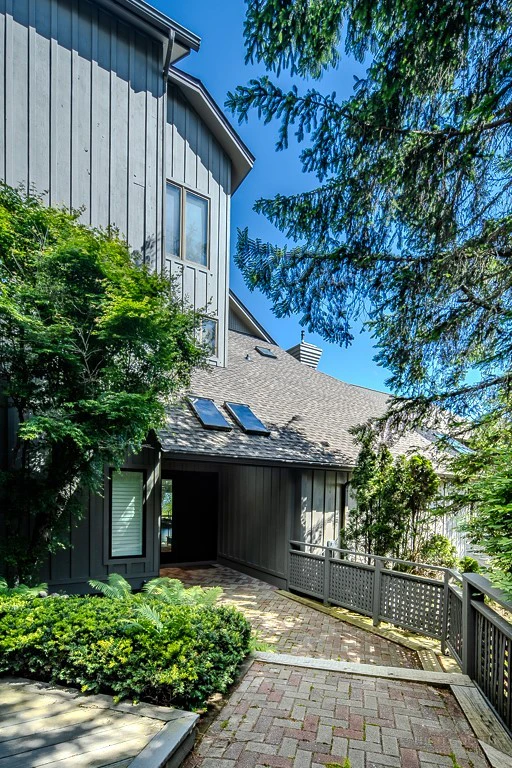 Image number 9 for the current listing