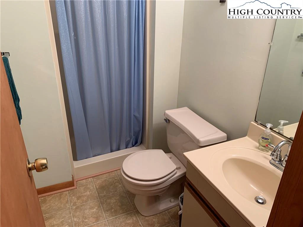 Image number 11 for the current listing