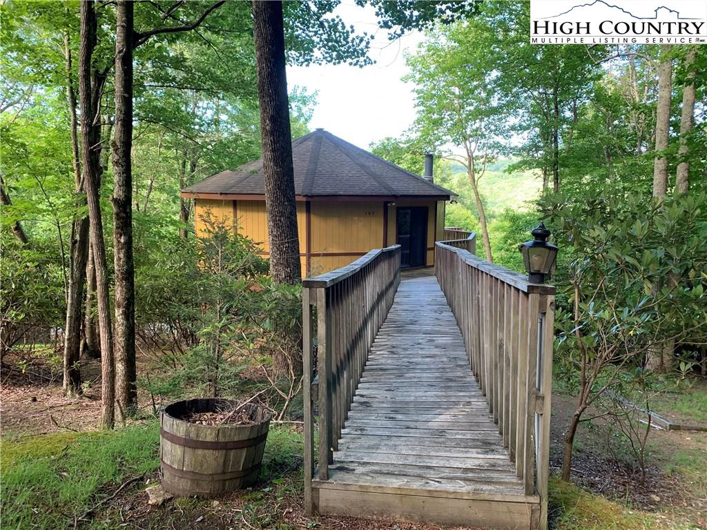 Image number 18 for the current listing