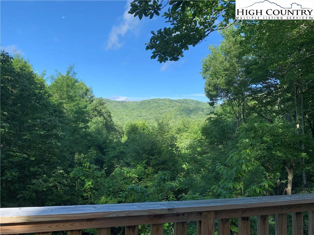 Image number 16 for the current listing