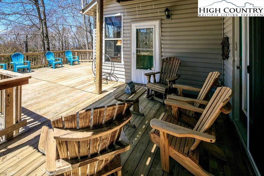 Image number 3 for the current listing