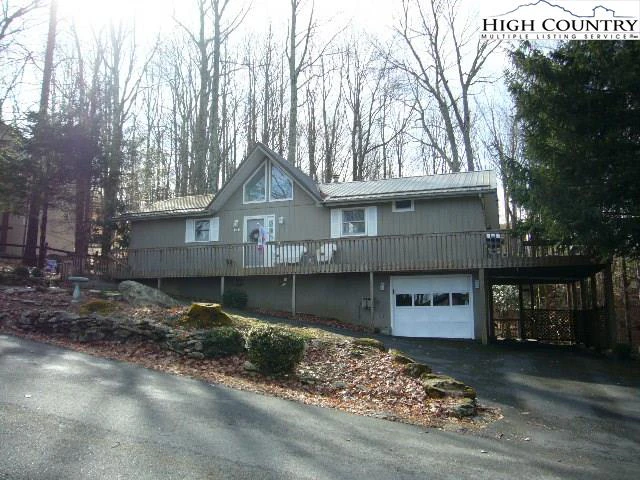 Image number 1 for the current listing