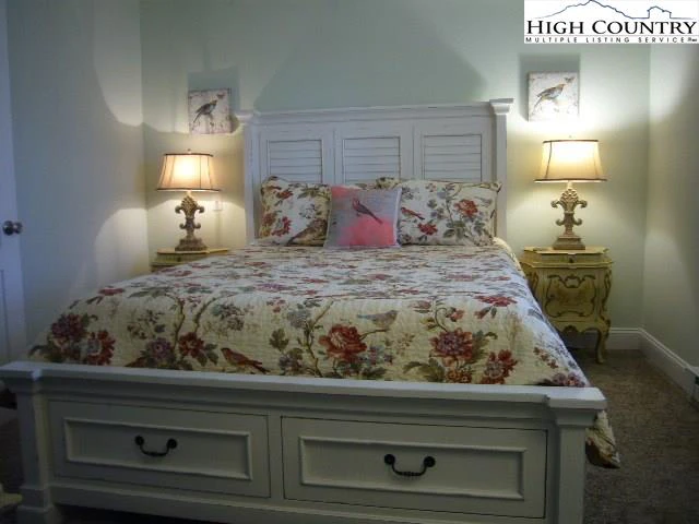 Image number 10 for the current listing