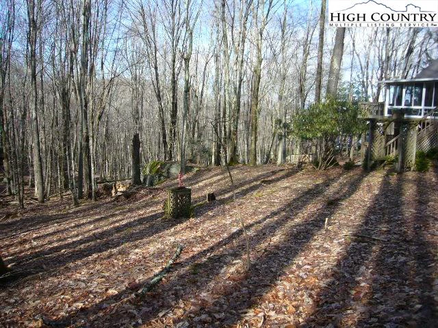 Image number 15 for the current listing