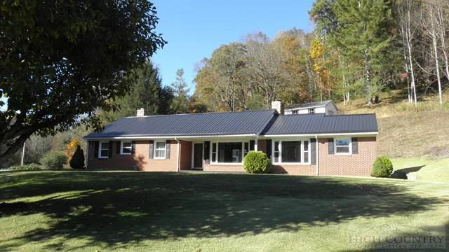 Image number 1 for the current listing