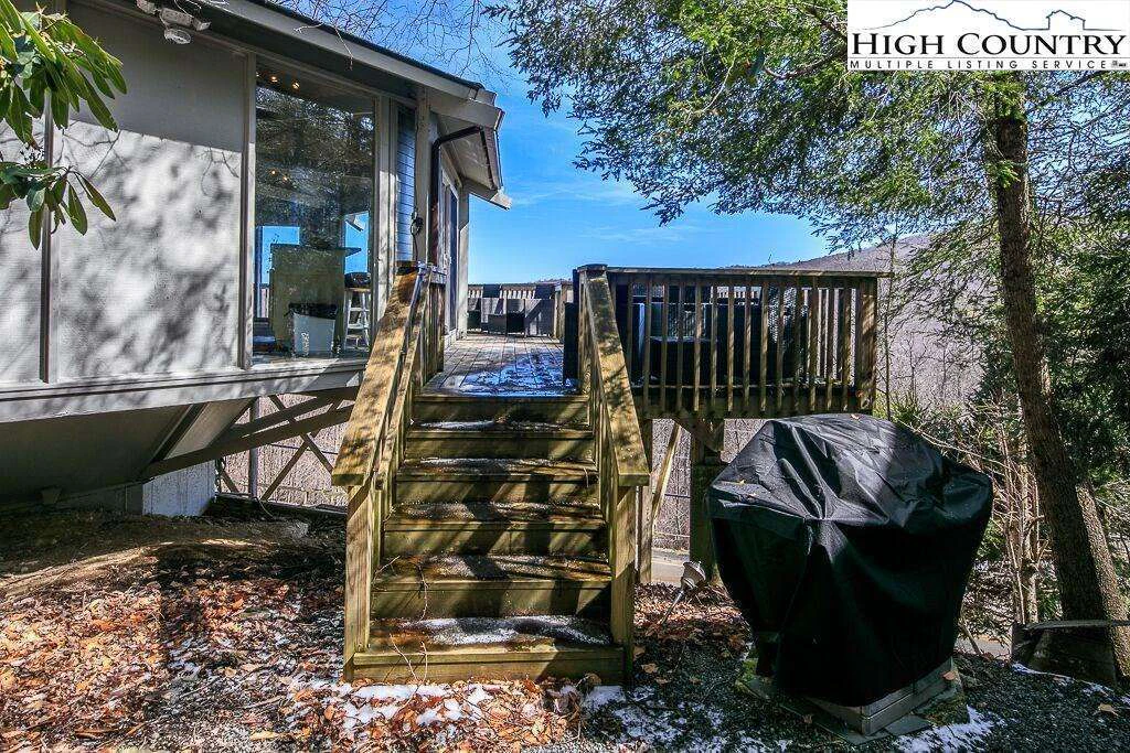 Image number 13 for the current listing