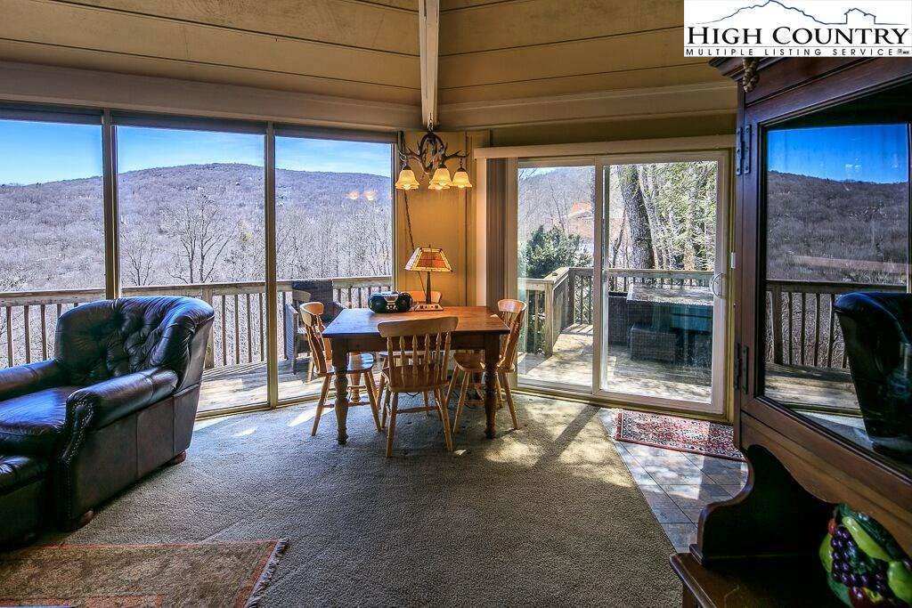 Image number 5 for the current listing