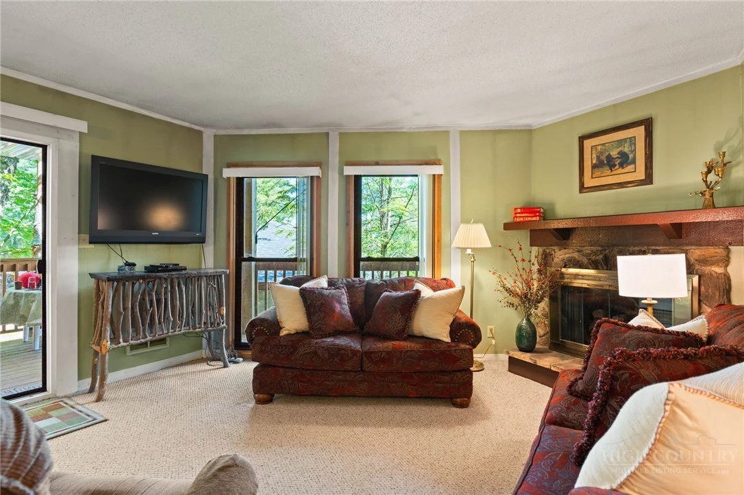 Image number 18 for the current listing