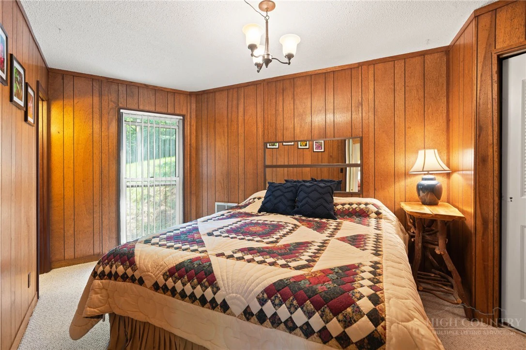 Image number 10 for the current listing