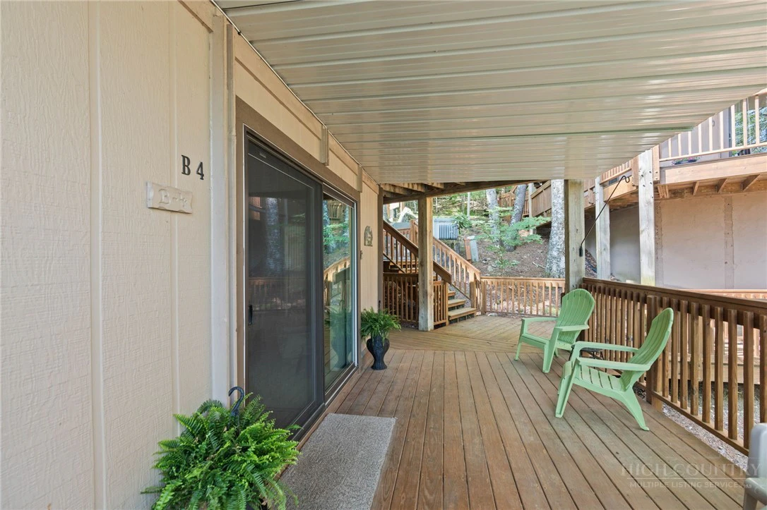 Image number 9 for the current listing