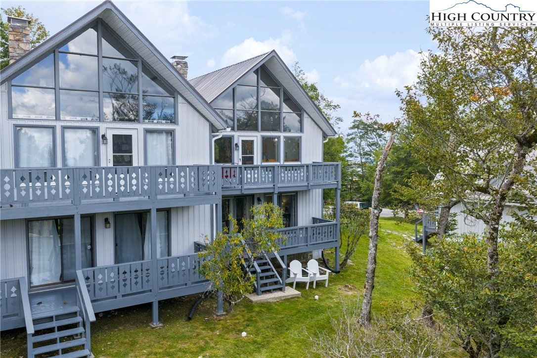 Image number 17 for the current listing