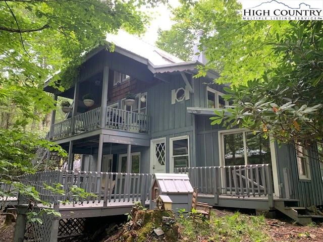 Image number 21 for the current listing
