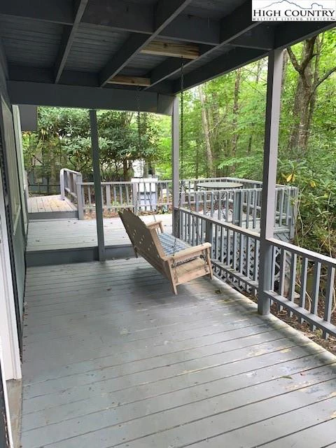 Image number 19 for the current listing