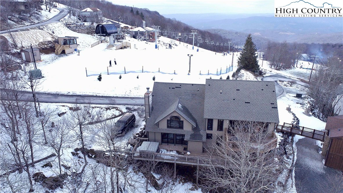 Image number 1 for the current listing