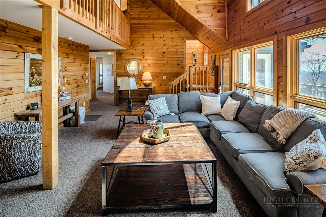 Image number 11 for the current listing
