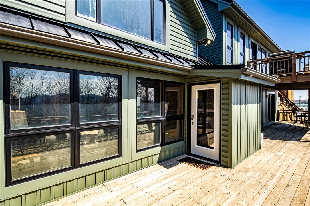 Image number 12 for the current listing