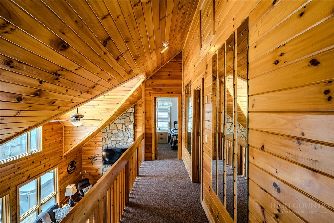 Image number 3 for the current listing