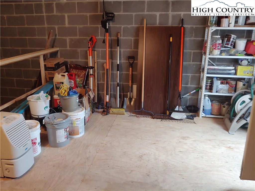 Image number 3 for the current listing