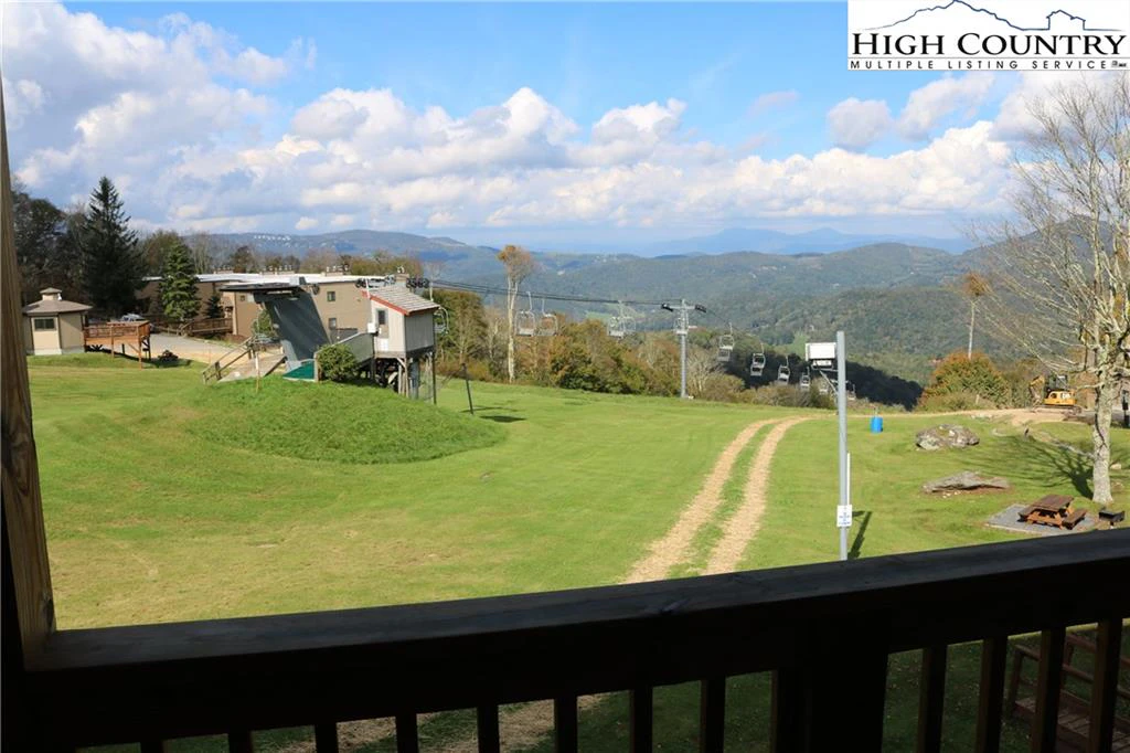 Image number 14 for the current listing