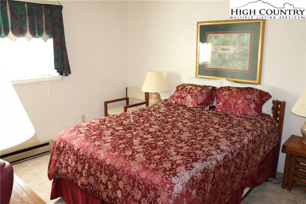 Image number 10 for the current listing