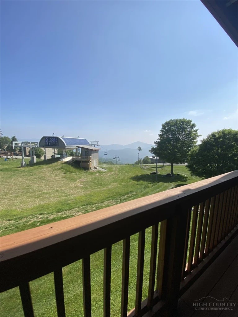 Image number 2 for the current listing