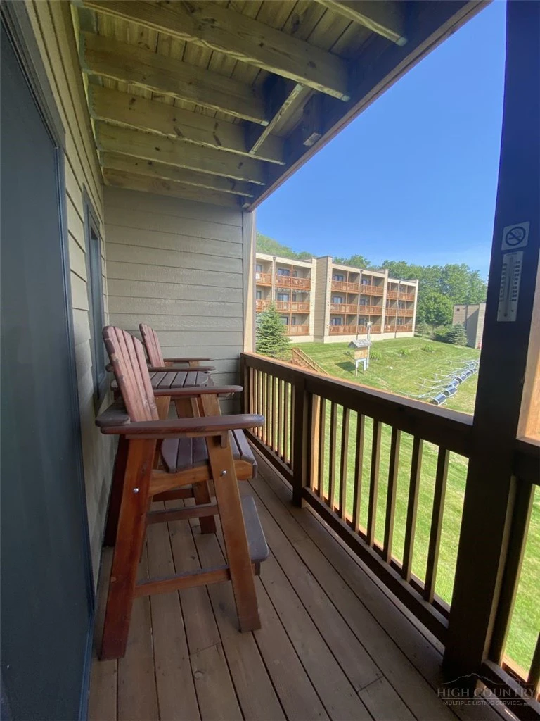 Image number 3 for the current listing