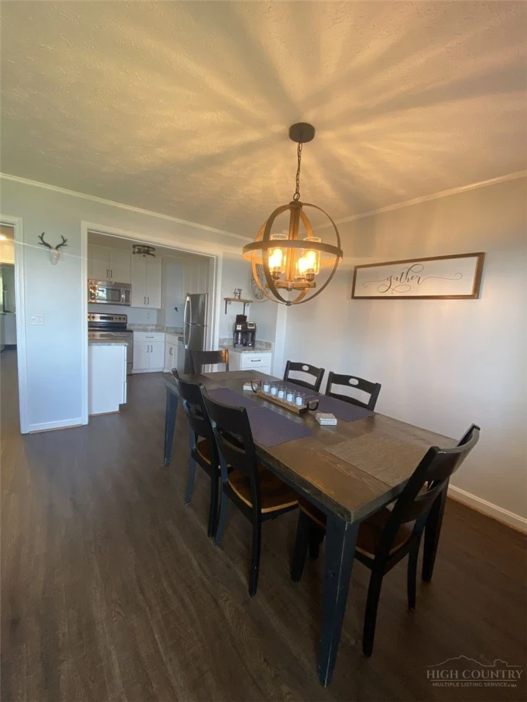 Image number 12 for the current listing