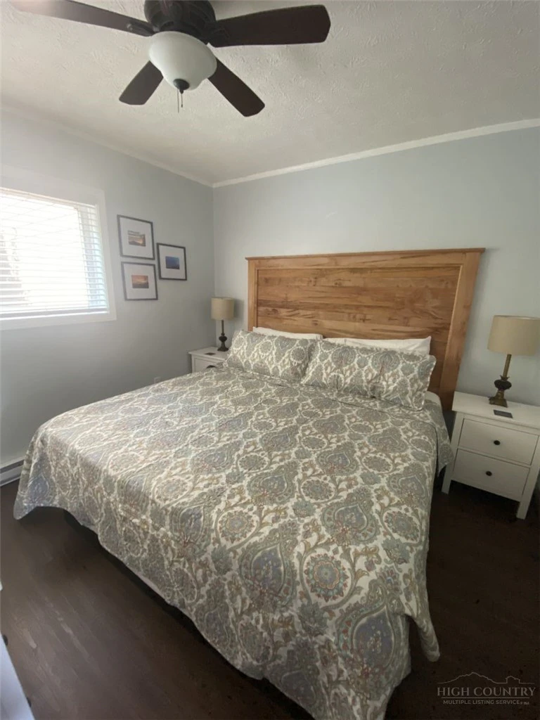 Image number 13 for the current listing