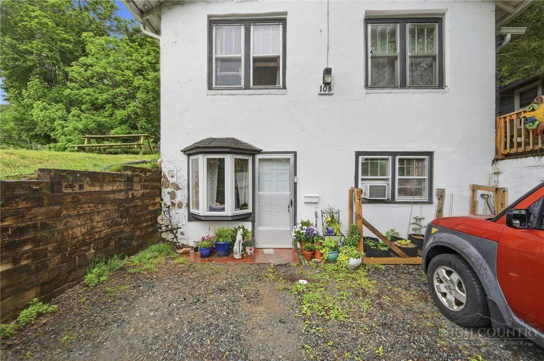 Image number 4 for the current listing