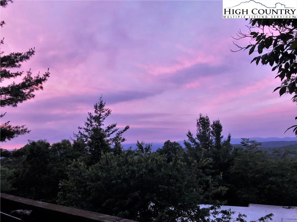 Image number 6 for the current listing