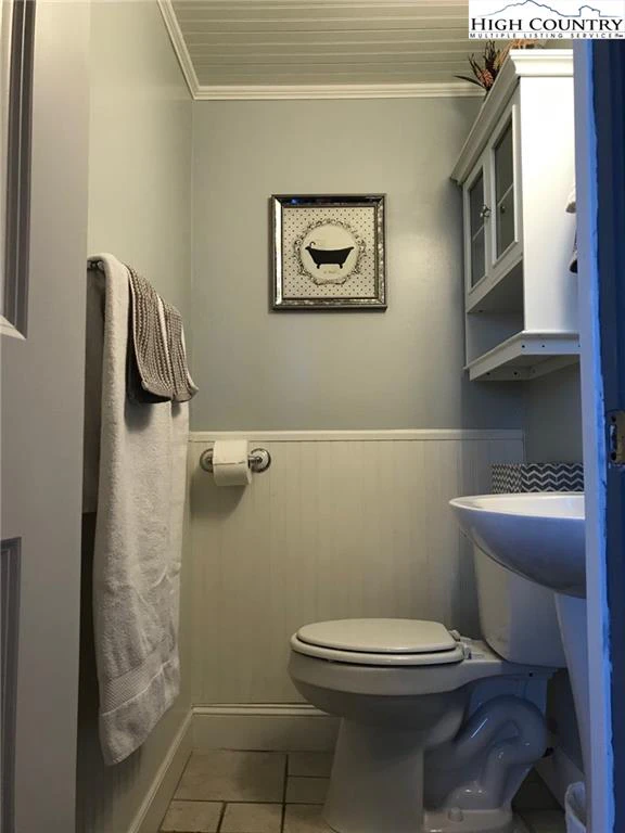 Image number 4 for the current listing