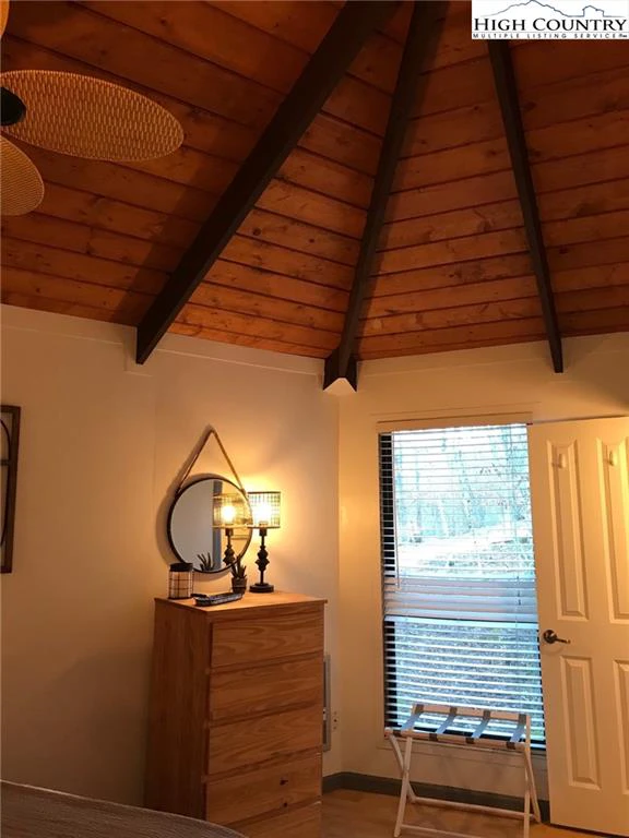 Image number 8 for the current listing
